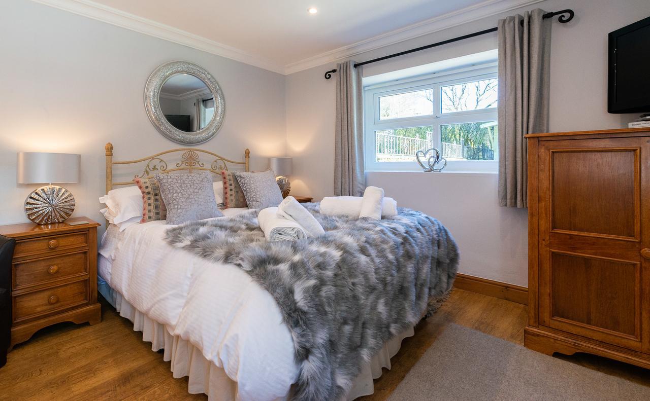 Wolfen Mill Villa Chipping Екстериор снимка