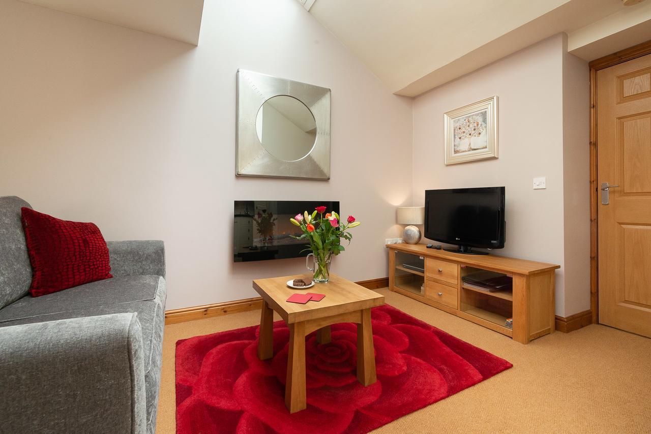 Wolfen Mill Villa Chipping Екстериор снимка